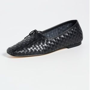 Freda Salvador Black Closed Woven Calf size 7.5